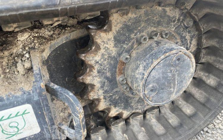 KOMATSU MINI PELLE PC24MR-5 SUR CHENILLES – 2,5 TONNES – DIESEL – 202 HEURES -ANNEE 2024  20574