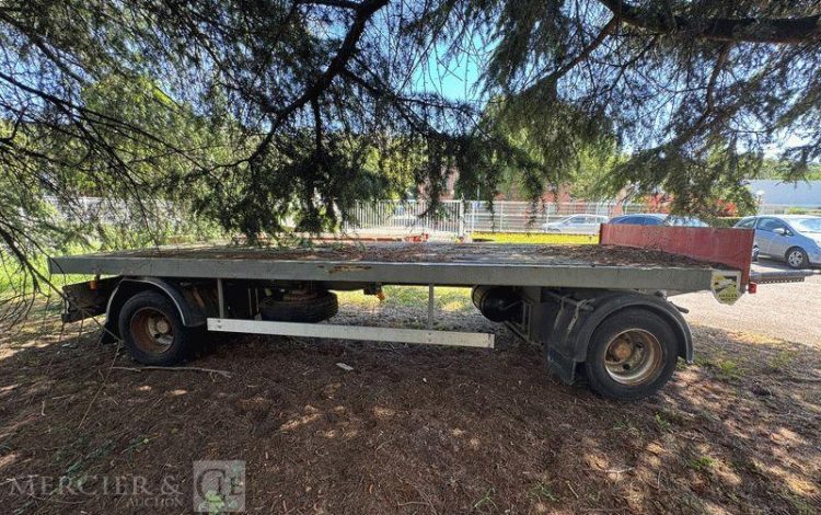 ROBUSTE KAISER PLATEAU R210F1C – 2 ESSIEUX AVEC ESSIEU DIRECTIONNEL – PTAC 14,5T – ANNEE 1995  2737RG76