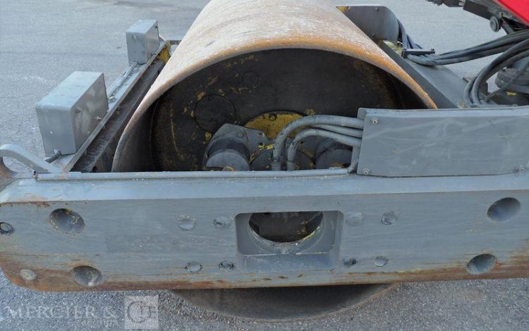 BOMAG ROULEAU COMPACTEUR B3,9-C – PAS DANS LE TABLEAU  600824