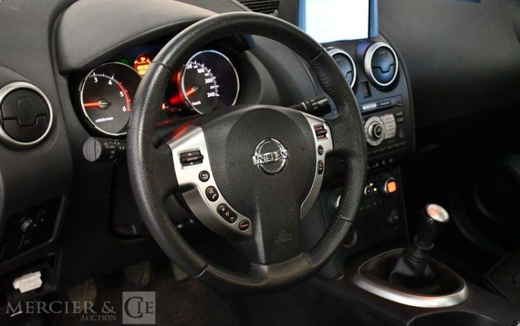 NISSAN  GRIS AB-048-YQ