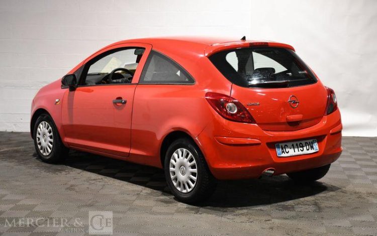OPEL  ROUGE AC-119-DW
