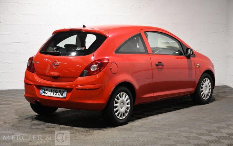 OPEL  ROUGE AC-119-DW