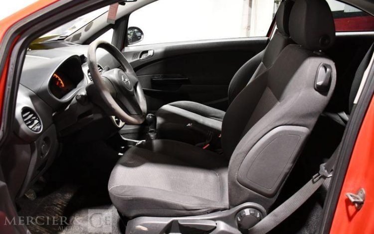 OPEL  ROUGE AC-119-DW