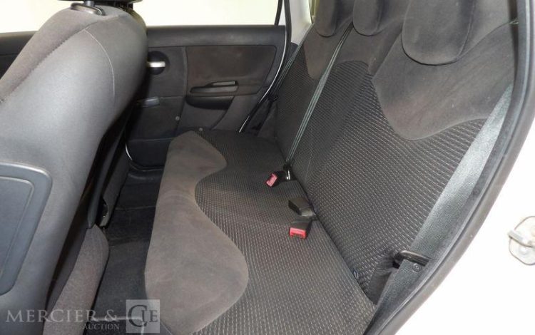 CITROEN C3 GENERATION-I 1.4 HDI 70CH AIRDREAM BLANC AC-414-QF