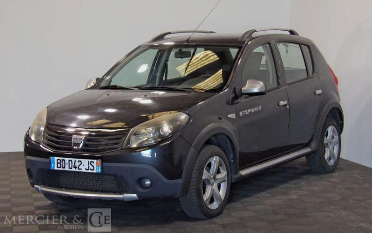 DACIA SANDERO STEPWAY 1.5 DCI 70 GRIS BD-042-JS