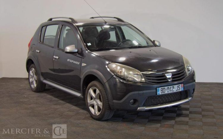 DACIA SANDERO STEPWAY 1.5 DCI 70 GRIS BD-042-JS