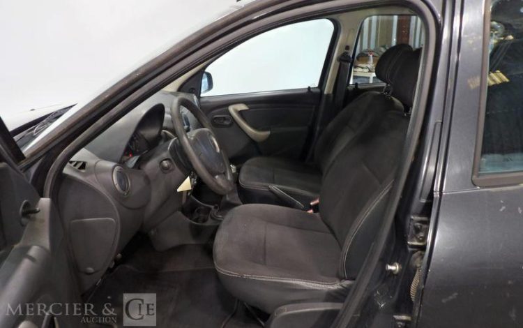 DACIA SANDERO STEPWAY 1.5 DCI 70 GRIS BD-042-JS