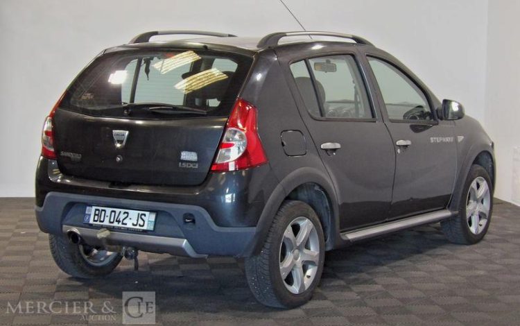 DACIA SANDERO STEPWAY 1.5 DCI 70 GRIS BD-042-JS