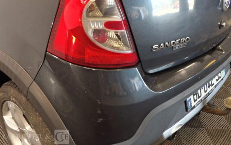 DACIA SANDERO STEPWAY 1.5 DCI 70 GRIS BD-042-JS
