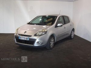 RENAULT CLIO 1.5 DCI 90CH DYNAMIQUE TOMTOM GRIS BH-713-AW