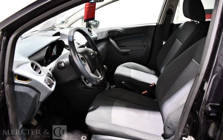 FORD  NOIR BN-121-VH