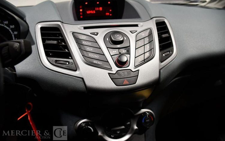 FORD  NOIR BN-121-VH
