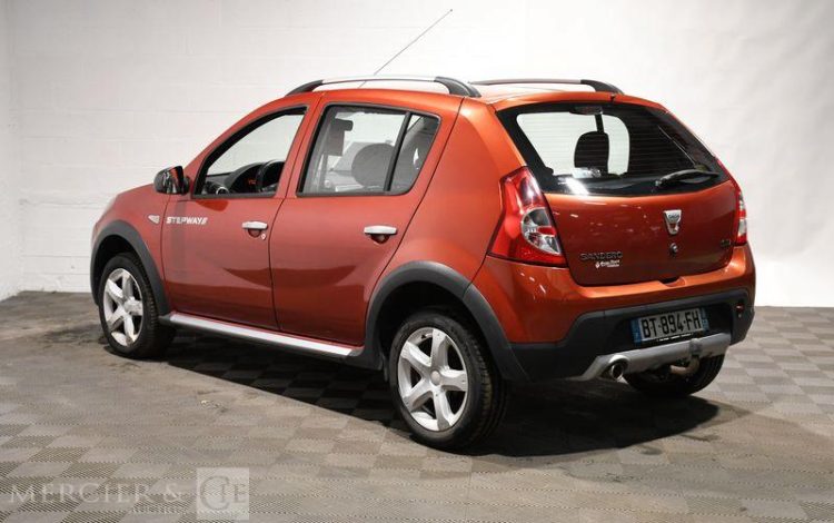 DACIA  BORDEAUX BT-894-FH