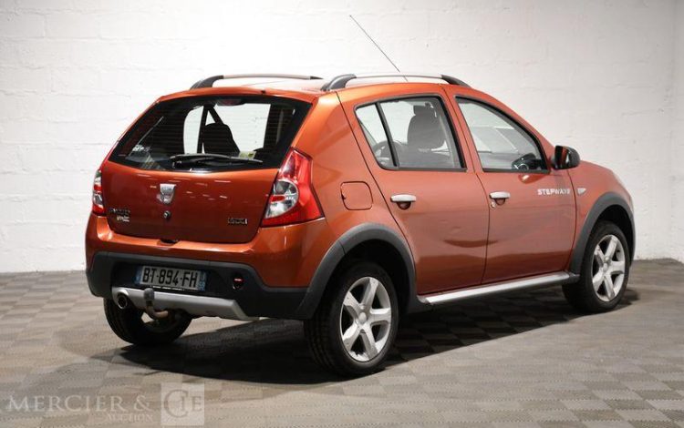 DACIA  BORDEAUX BT-894-FH