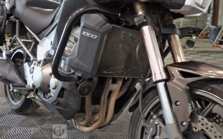 KAWASAKI MOTO VERSYS 1000 GRIS CE-055-DB