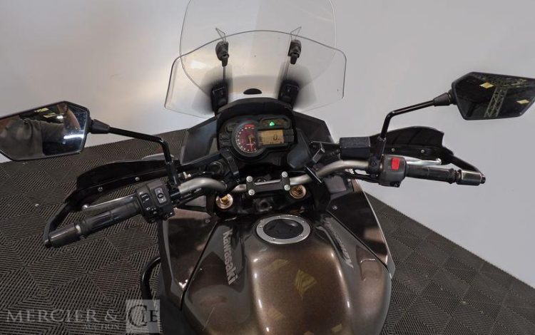 KAWASAKI MOTO VERSYS 1000 GRIS CE-055-DB