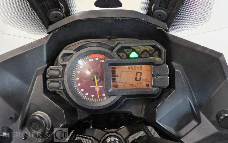 KAWASAKI MOTO VERSYS 1000 GRIS CE-055-DB