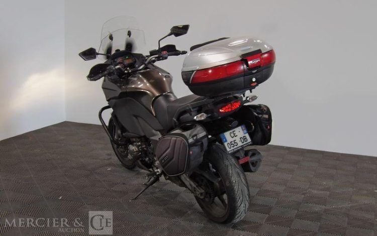 KAWASAKI MOTO VERSYS 1000 GRIS CE-055-DB