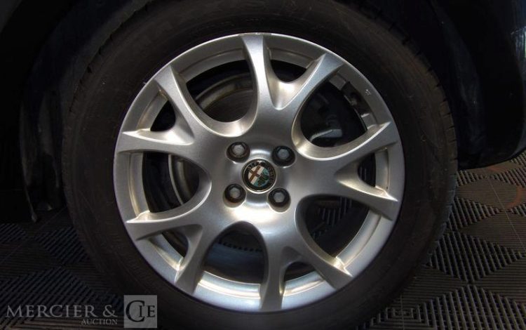 ALFAROMEO MITO 1.3 JTDM 95CH EXCLUSIVE S&S NOIR CJ-145-LP