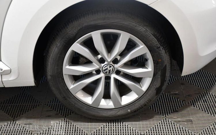 VOLKSWAGEN  BLANC CT-667-KD