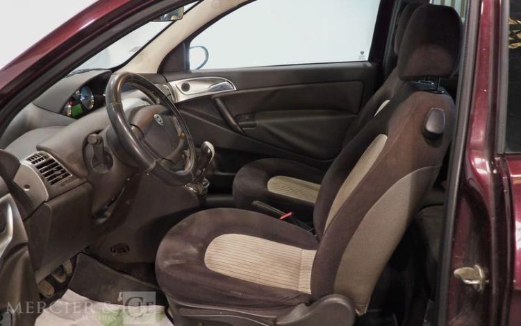 LANCIA YPSILON 1,3 MULTIJET 90 ORO BORDEAUX CV-822-BL