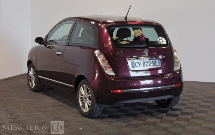 LANCIA YPSILON 1,3 MULTIJET 90 ORO BORDEAUX CV-822-BL