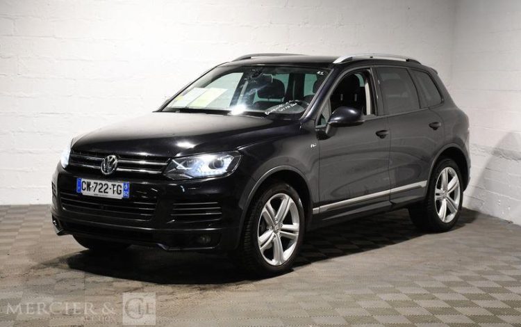 VOLKSWAGEN  NOIR CW-722-TG