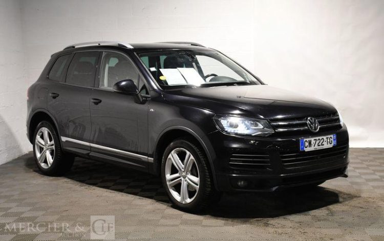 VOLKSWAGEN  NOIR CW-722-TG