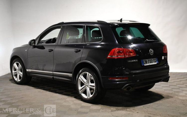 VOLKSWAGEN  NOIR CW-722-TG