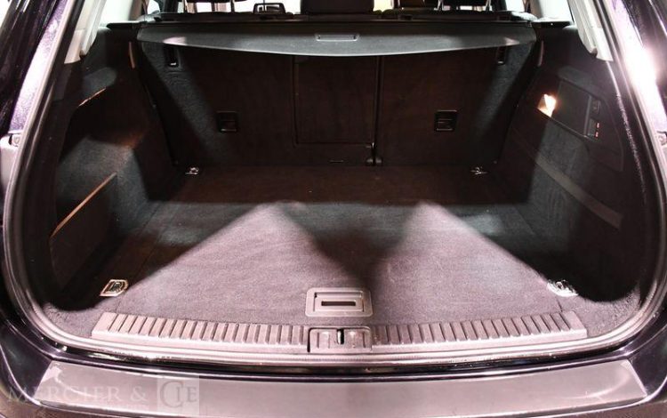 VOLKSWAGEN  NOIR CW-722-TG