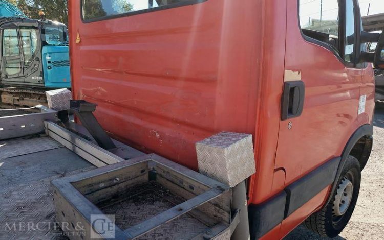 IVECO DAILY 35S AVEC NACELLE MULTITEL MX170 17M – 3391 HEURES – 75949 KMS – ANNEE 2013 ROUGE CY-352-KD