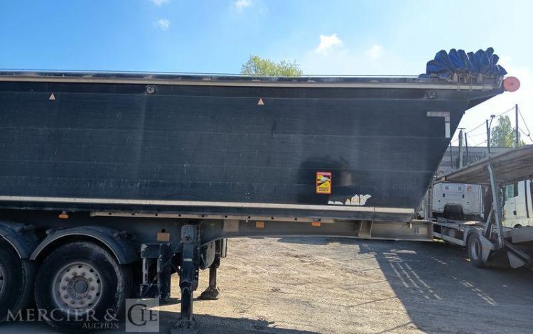BENALU SEMI BENNE BASCULANTE 3 ESSIEUX – PTAC 39 TONNES – ANNEE 2015  DP-696-PE