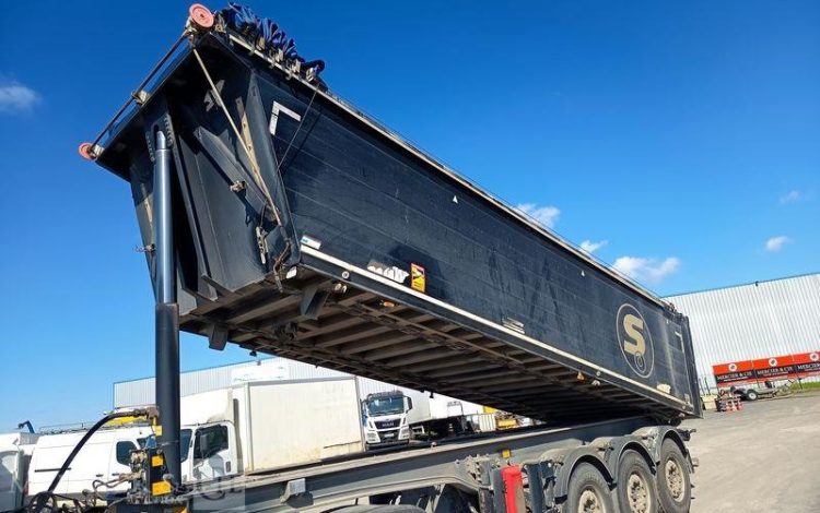 BENALU SEMI BENNE BASCULANTE 3 ESSIEUX – PTAC 39 TONNES – ANNEE 2015  DP-696-PE