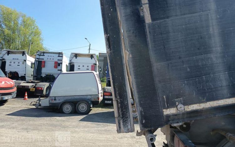 BENALU SEMI BENNE BASCULANTE 3 ESSIEUX – PTAC 39 TONNES – ANNEE 2015  DP-696-PE