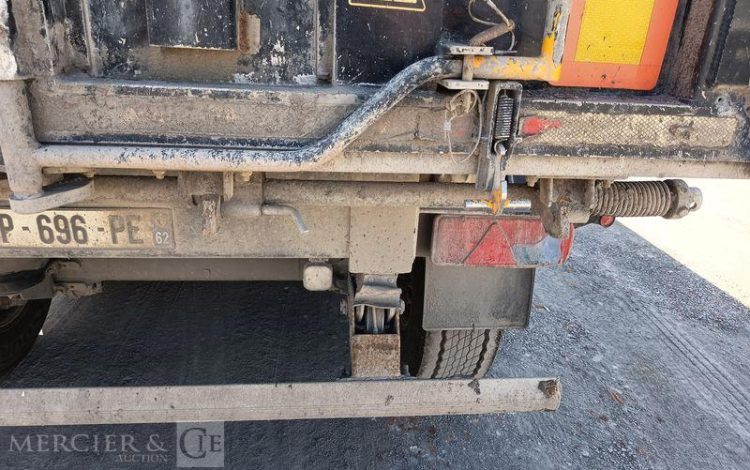BENALU SEMI BENNE BASCULANTE 3 ESSIEUX – PTAC 39 TONNES – ANNEE 2015  DP-696-PE