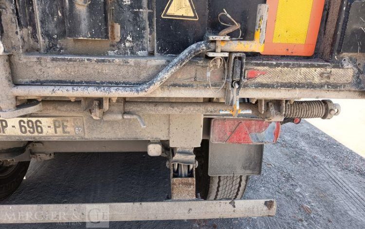 BENALU SEMI BENNE BASCULANTE 3 ESSIEUX – PTAC 39 TONNES – ANNEE 2015  DP-696-PE