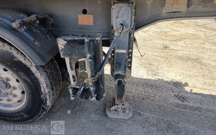 BENALU SEMI BENNE BASCULANTE 3 ESSIEUX – PTAC 39 TONNES – ANNEE 2015  DP-696-PE