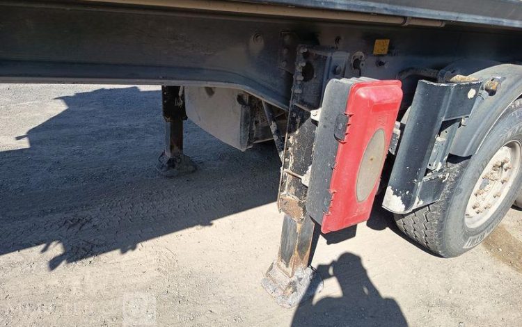 BENALU SEMI BENNE BASCULANTE 3 ESSIEUX – PTAC 39 TONNES – ANNEE 2015  DP-696-PE