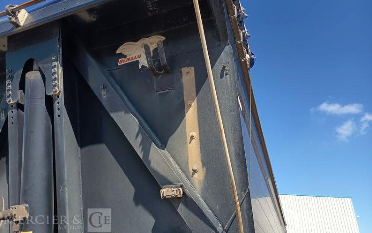BENALU SEMI BENNE BASCULANTE 3 ESSIEUX – PTAC 39 TONNES – ANNEE 2015  DP-696-PE