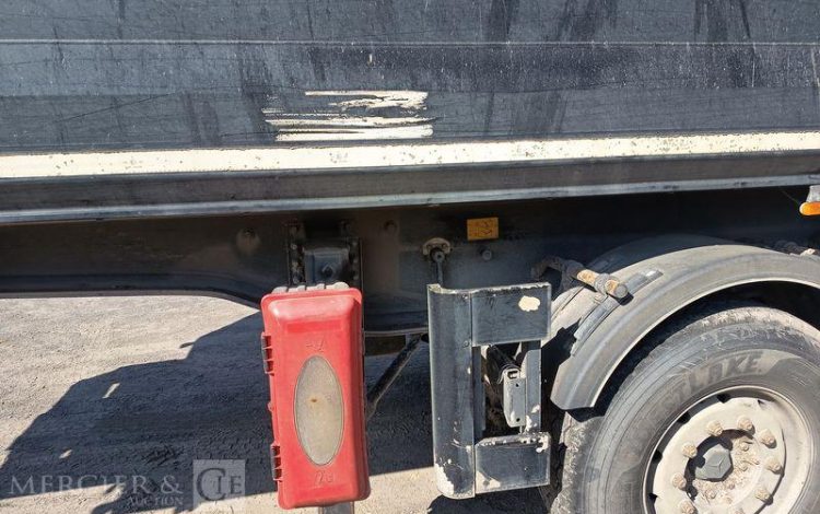 BENALU SEMI BENNE BASCULANTE 3 ESSIEUX – PTAC 39 TONNES – ANNEE 2015  DP-696-PE