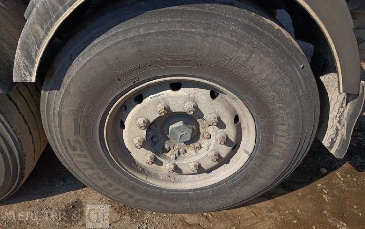 BENALU SEMI BENNE BASCULANTE 3 ESSIEUX – PTAC 39 TONNES – ANNEE 2015  DP-696-PE