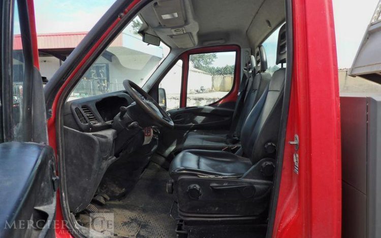 IVECO IS35 BENNE SIMPLE CABINE COFFRE IVECO DAILY35C13  DV-321-QC