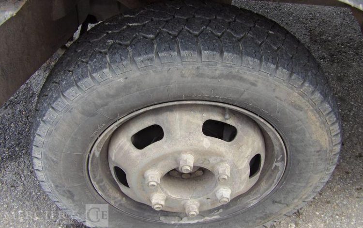 IVECO IS35 BENNE SIMPLE CABINE COFFRE IVECO DAILY35C13  DV-321-QC