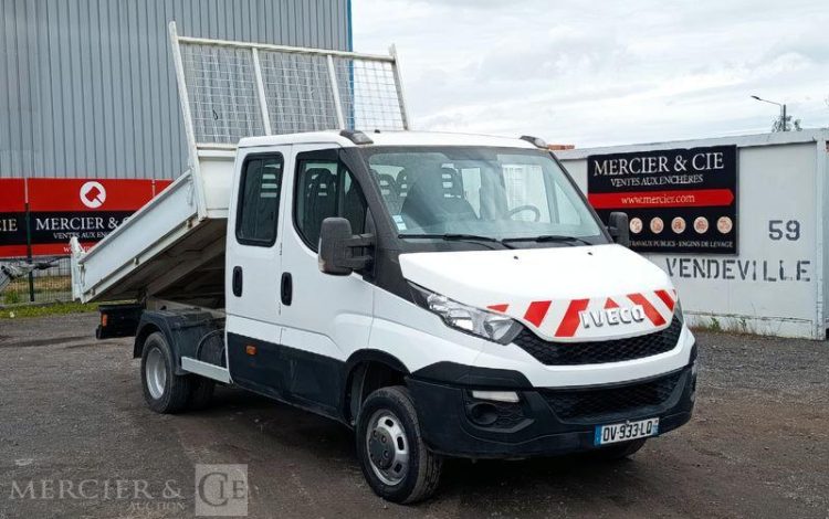 IVECO IS35 BENNE DOUBLE CABINE IVECO 35C13D CC  DV-933-LQ