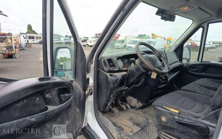 IVECO IS35 BENNE DOUBLE CABINE IVECO 35C13D CC  DV-933-LQ