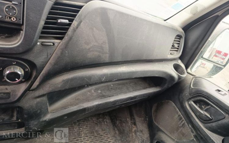 IVECO IS35 BENNE DOUBLE CABINE IVECO 35C13D CC  DV-933-LQ