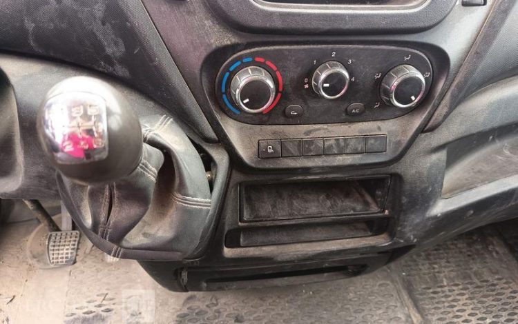 IVECO IS35 BENNE DOUBLE CABINE IVECO 35C13D CC  DV-933-LQ