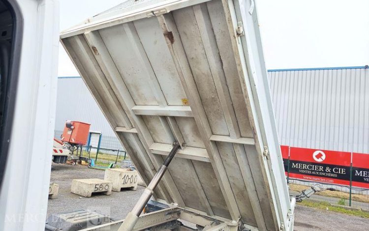 IVECO IS35 BENNE DOUBLE CABINE IVECO 35C13D CC  DV-933-LQ