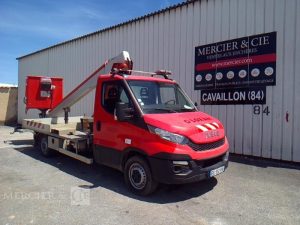 MULTITEL DAILY 35-110  NACELLE SUR VL MULTITEL 160 ALU 16M AN2016 106452KM ROUGE EA-952-KN