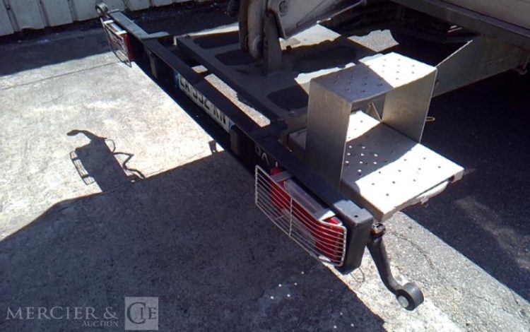 MULTITEL DAILY 35-110  NACELLE SUR VL MULTITEL 160 ALU 16M AN2016 106452KM ROUGE EA-952-KN